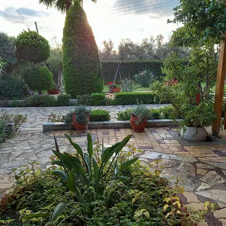 Olives House Tatil Evi Vromonérion