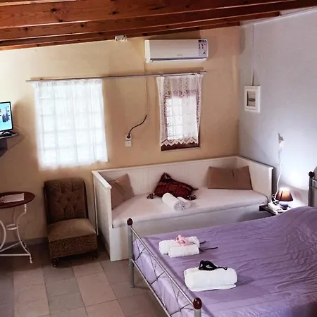 Tatil Evi Olives House Vromonérion