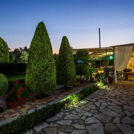 Olives House Vromonéri