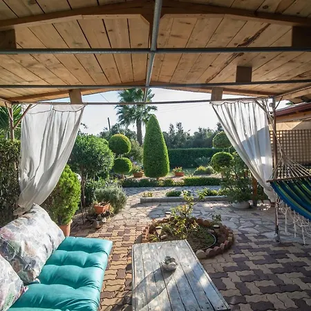 Holiday home Olives House Vromonerion