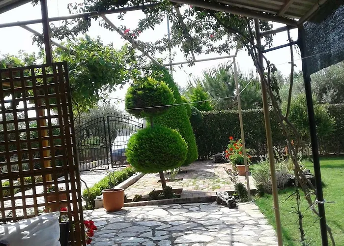 Olives House * Vromonérion